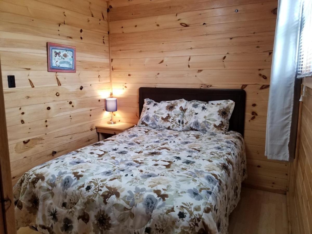 Blue Spruces Cottages Hampton Buitenkant foto