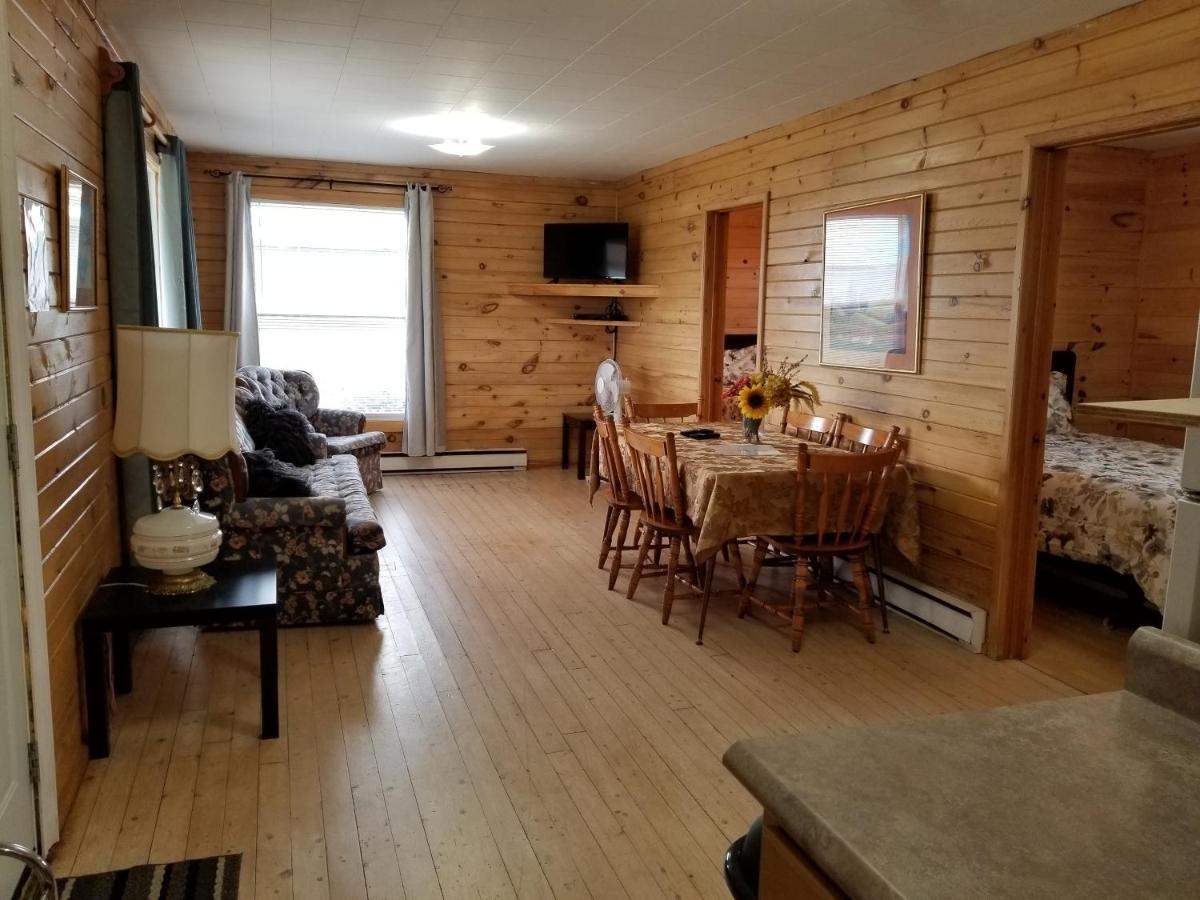 Blue Spruces Cottages Hampton Buitenkant foto