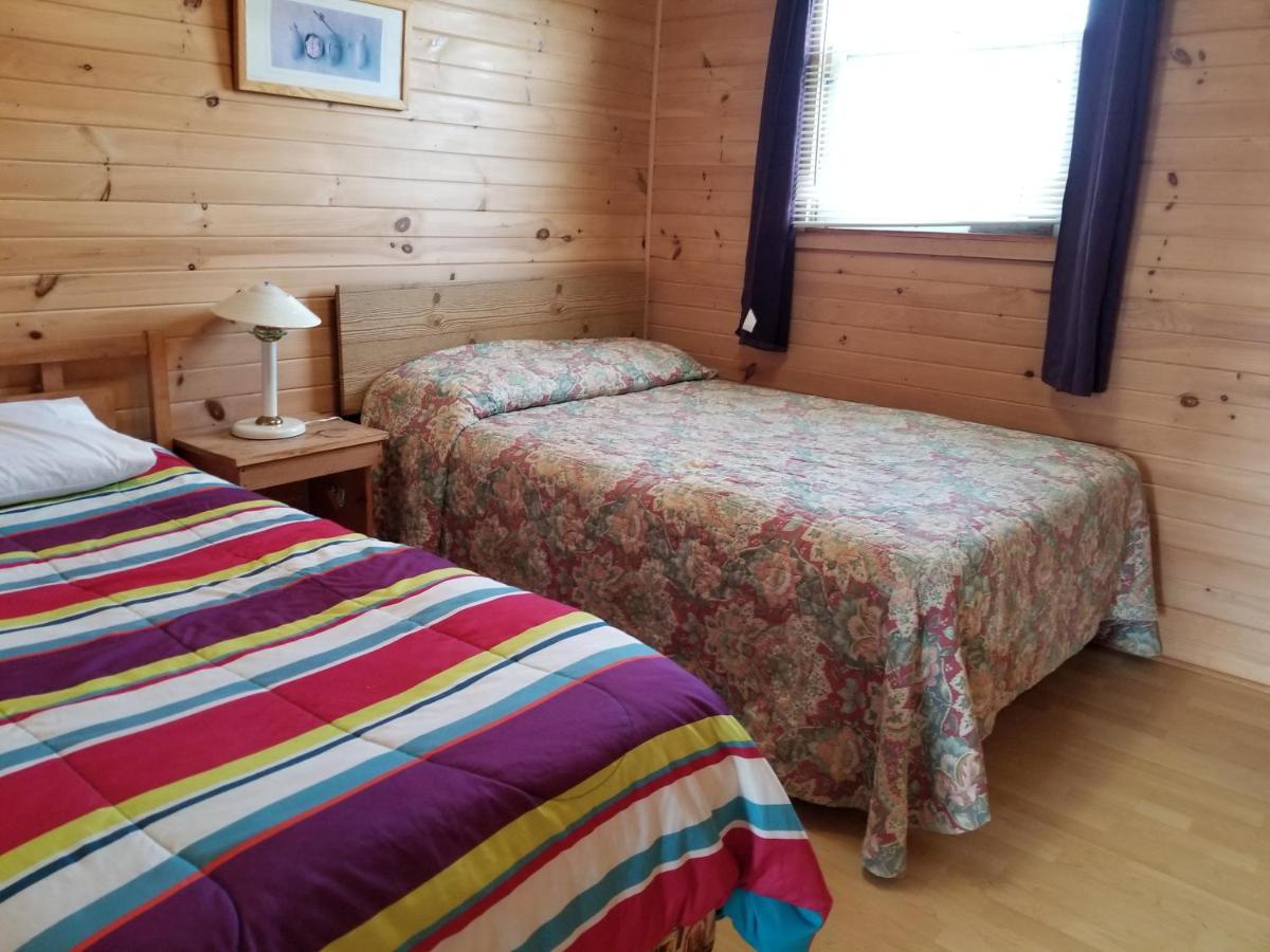 Blue Spruces Cottages Hampton Buitenkant foto