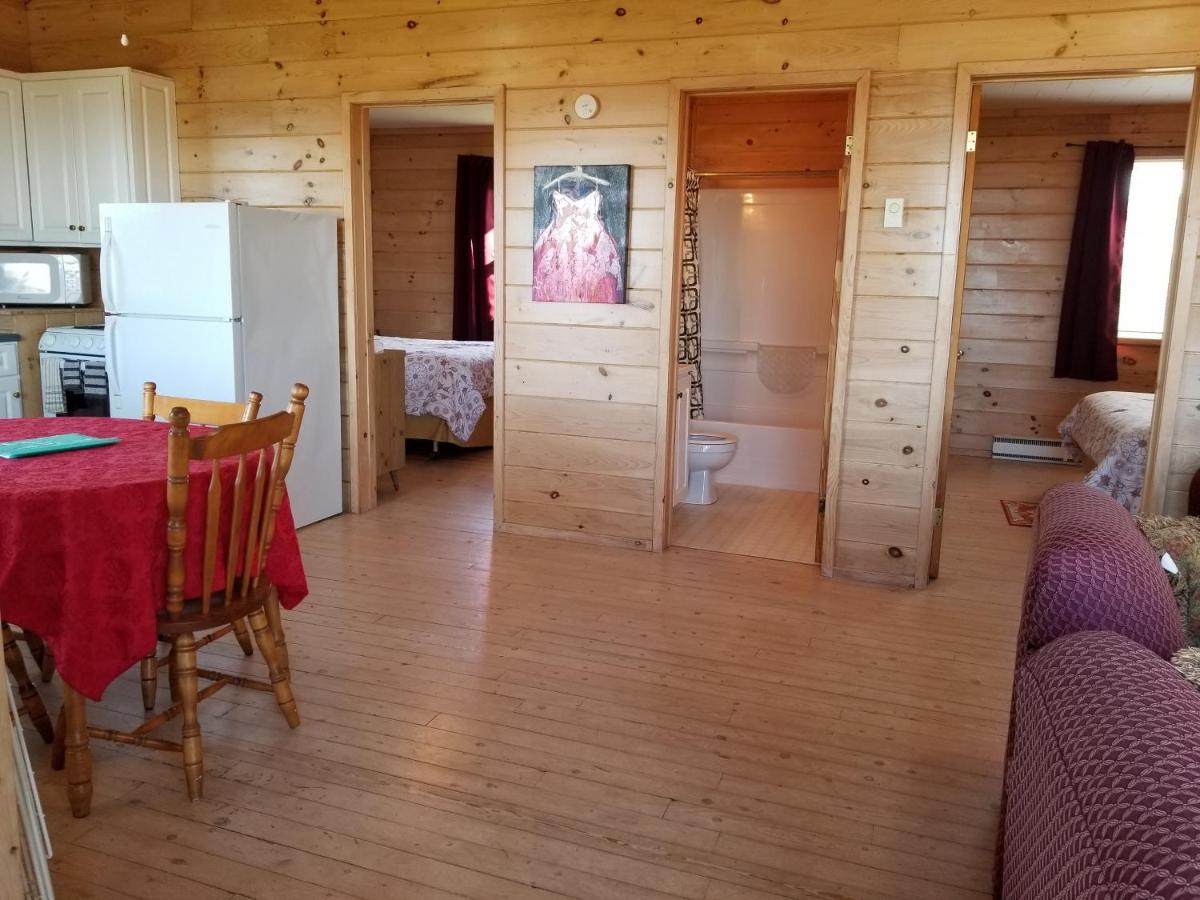 Blue Spruces Cottages Hampton Buitenkant foto