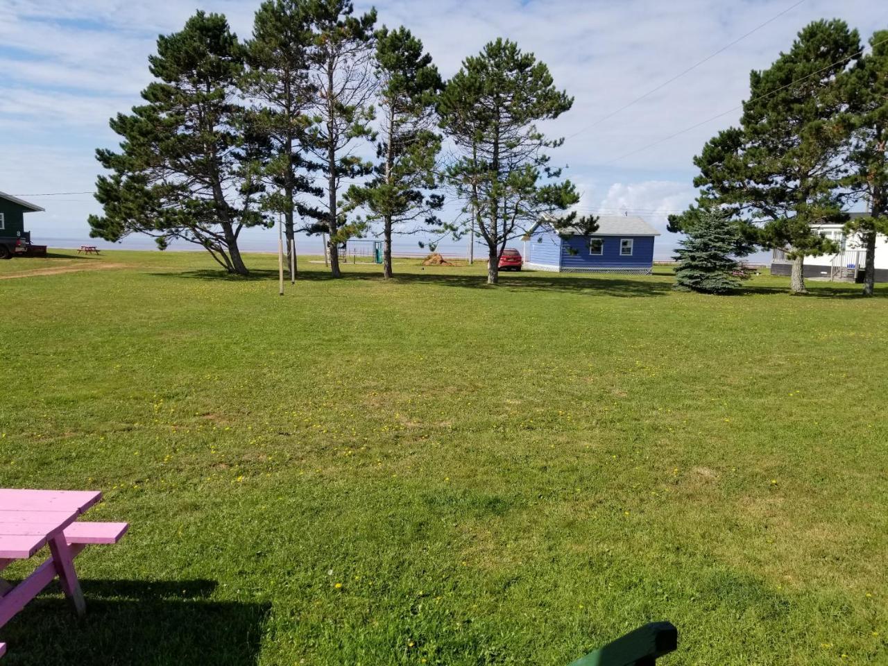 Blue Spruces Cottages Hampton Buitenkant foto