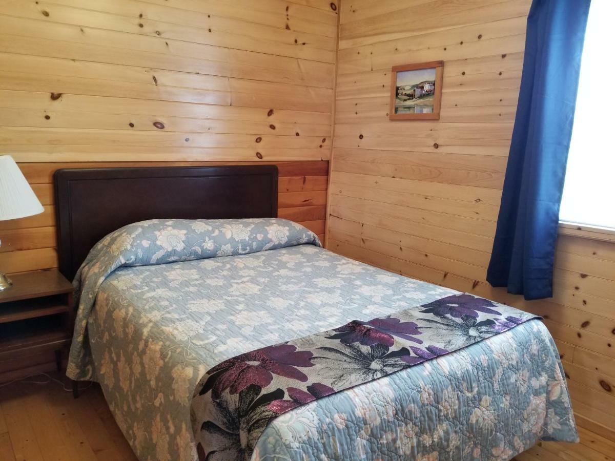 Blue Spruces Cottages Hampton Buitenkant foto