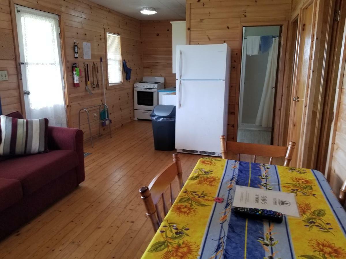 Blue Spruces Cottages Hampton Buitenkant foto