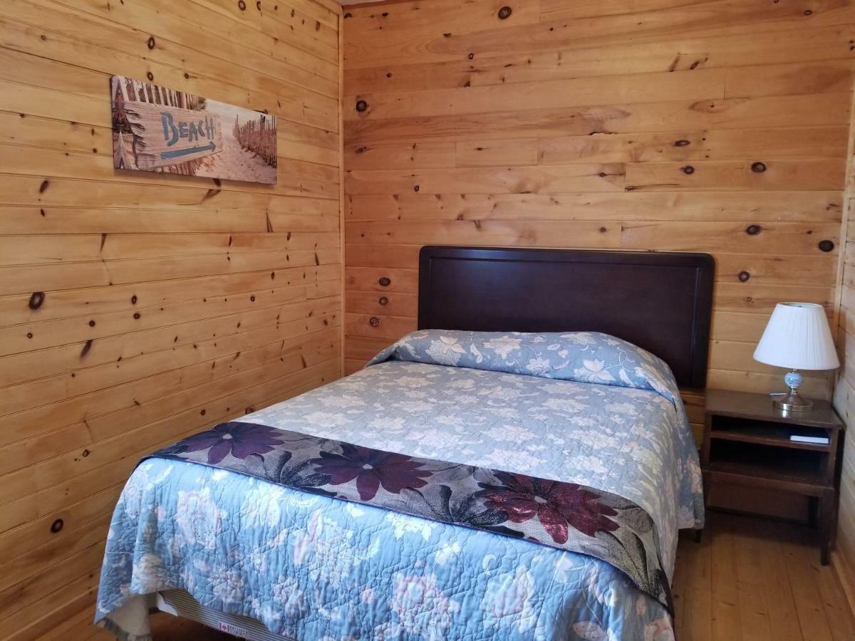 Blue Spruces Cottages Hampton Buitenkant foto
